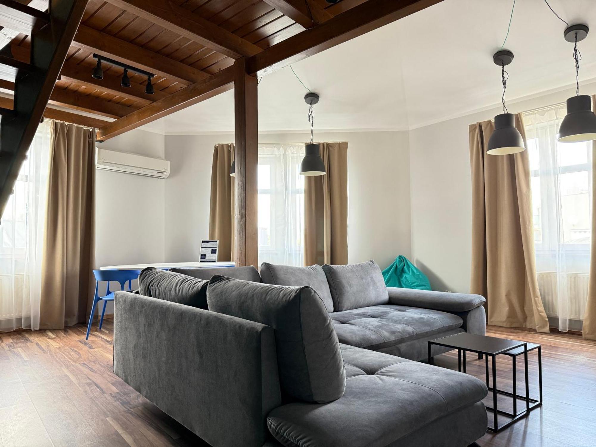 Apartament Corner House *